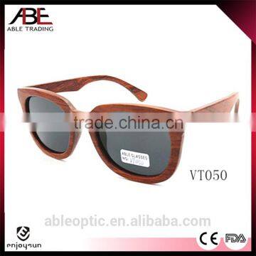 classic italy design UV400 lens quality bamboo wooden polarized sunglasses low MOQ sun glasses                        
                                                                                Supplier's Choice