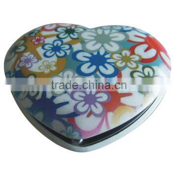 Hot printing heart shape custom fashion aluminum cosmetic mirror                        
                                                Quality Choice