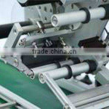 Square Bottles Label Sticking Machine MTS210