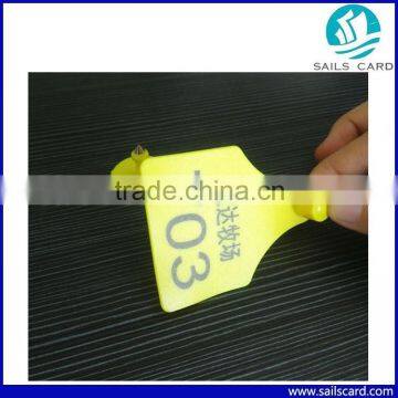 Plastic Cattle Ear Tag with Words for Farm & Cattle Vaccines                        
                                                Quality Choice