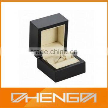 HOT SALE Factory Price custom made-in-china black glossy finish wooden ring present box (ZDS-SJF057)