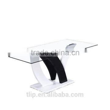 Moden Glass Dining Table