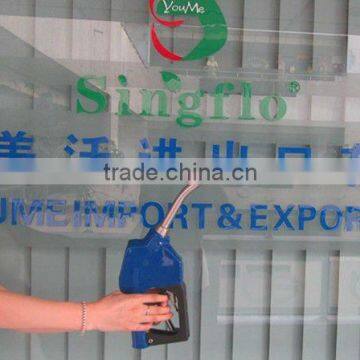 Automatic oil gun for adblue pump