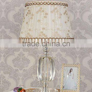 New Design European Style Clear Crystal Table Lamp With Lace Lampshade photo-2