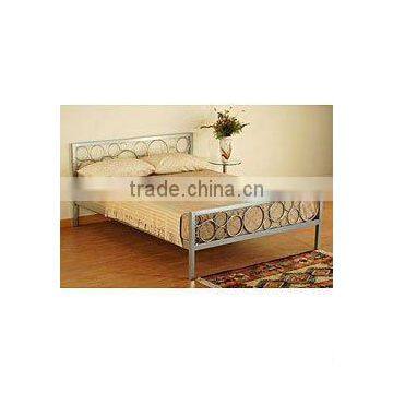 BEAUTIFUL STEEL HALO QUEEN SIZE BED