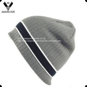 Latest Stripe Knitted Men′s Fashion Beanie Hat