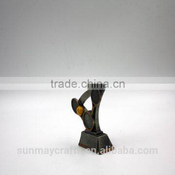 Wholesale Cheap Resin Badminton Trophy for Sale photo-4