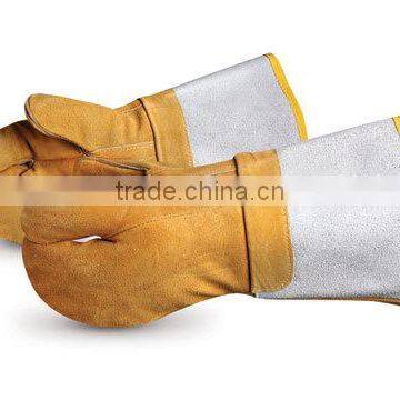 rugged wear welding mitts