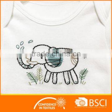 Knitted Wear Embroidery Nice White Baby Romper photo-3
