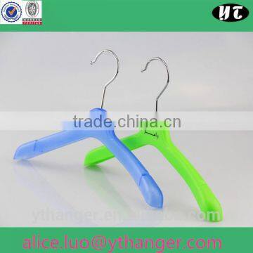 AL12 wholesale kids plastic short clothes hanger