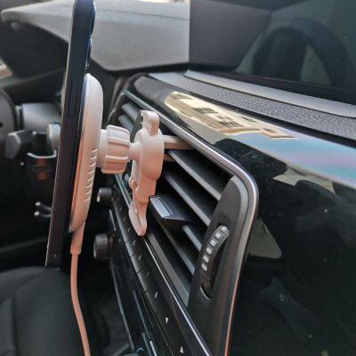 15W Smartphone Car Mount Smart Car Wireless Charging Phone Holder Magnetic Attachment for Air Outlet