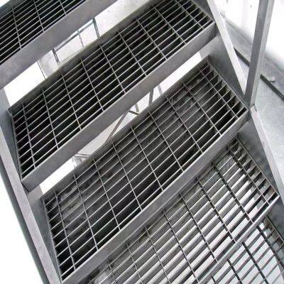 Hot Dipped Galvanized Steel Grating Anti-Rust Corrosion Resistant for Outdoor Use photo-4