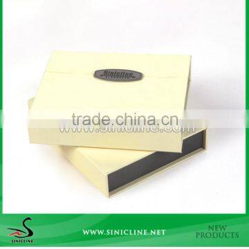 Sinicline Design White Magnet Box for Gift photo-4