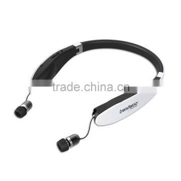 Long play time bluetooth retractable earphones with mic