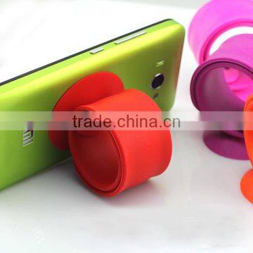 Silicone Slap Band Mobile Phone Holder for Mobile and Earphone