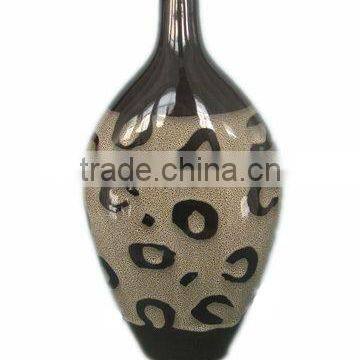 Good quality ceramic porcelain vase