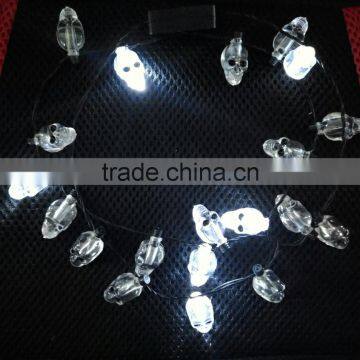 Hot sellings in Europe and USA custom logo plastic 20skulls 6led lights flashing necklace