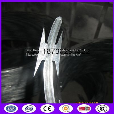 Single Concertina Razor Barbed Wire Use For Security Fencing CBT - 65 BTO - 22