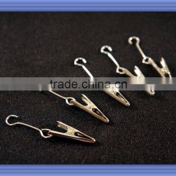 metal clip for plastic hanger