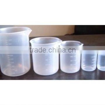 Plastic Graduated beakers