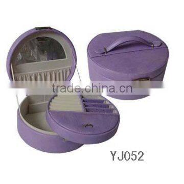 Good Quality velvet comstic packaging box ,gold gift supplier ,jewelry packaging case