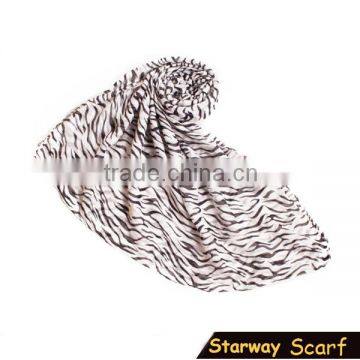 >>>hot selling lady's fashion elegant 100% polyester zebra Print scarf/