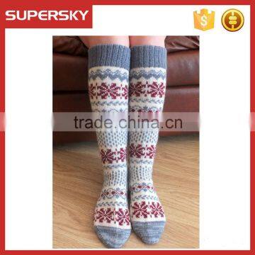 V-156 Long wool crochet ski socks with scandinavian patterns/leg warmer