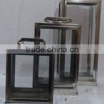 SET OF THREE METAL LANTERN