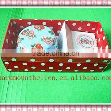 Wholesale paper cupcake liners cupcake cases baking cup plastic tube package for supermarket