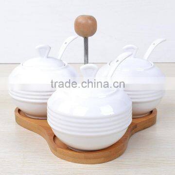 high quality wholesale ceramic spice bottles with ceramic lid/spice racks jars wholesale/3pcs set ceramic storage jar whole sale