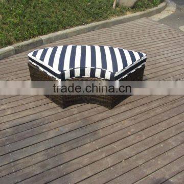 Nestrest Shaped Rattan Daybed For Swimming Pool Furniture photo-4