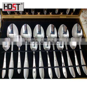Cheap Wholesale Golden Delicate Boxes 24pcs Standard Quality Cutlery Set photo-2