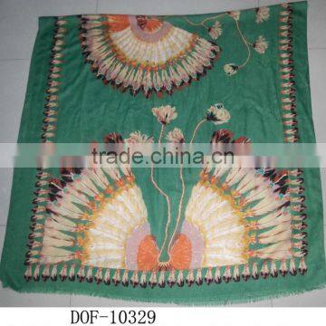 Fashion shawl in pretty printing picture