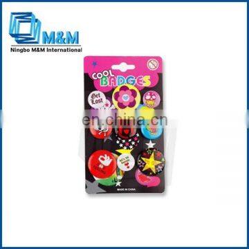 Hot Selling Fashion Yonger Tin Badge