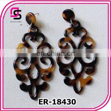 2013 retro arabesquitic tortoise earrings