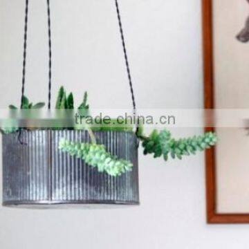 IRON HANGING PLANTER, DECORATIVE PLANTER, INDOOR AND OUTDOOR HANGING PLANTER,