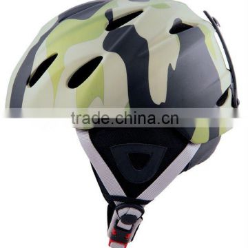 CE skiing helmet