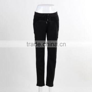 F5W30115 Women Black Zip Sweat Pants