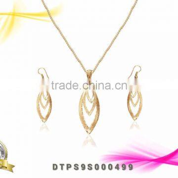 Ladies Fancy Texured Gold Plated PendantSet