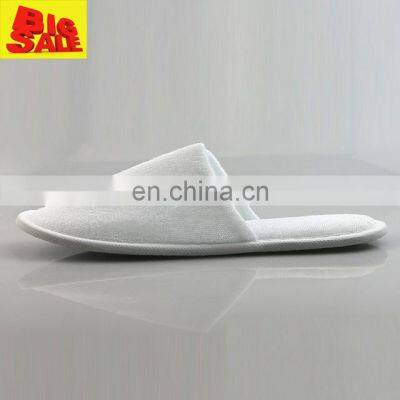 Hotel disposable travel 5 star personalized OEM towel closed hotel slippers