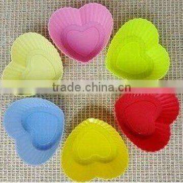 Silicone heart shaped rubber cupcake baking cups wholesale