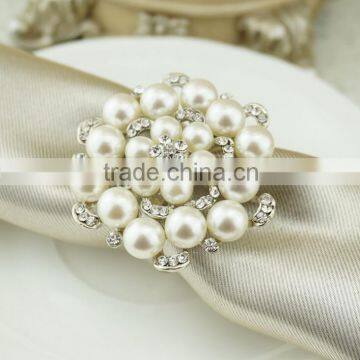 New Diamond Pearl Napkin Ring Serviette Holder Wedding Banquet Dinner Decor Favor photo-2
