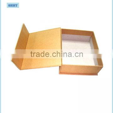 luxury packaging magnetic closure box with customized design