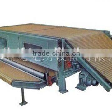 Non-woven cross lapper machine