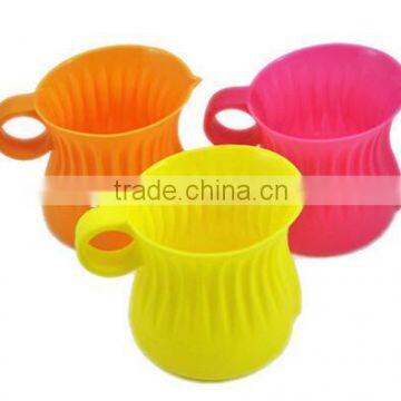 Fashion Design FDA&LFGB Approved Silicone Water Cup Multi-color