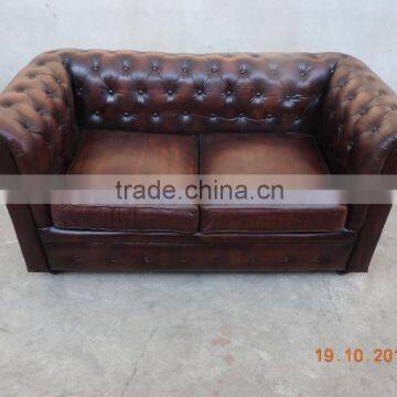 Chesterfield Leather Sofa Red 2 Seater , Industrial furniture genuine lather Arab sofa