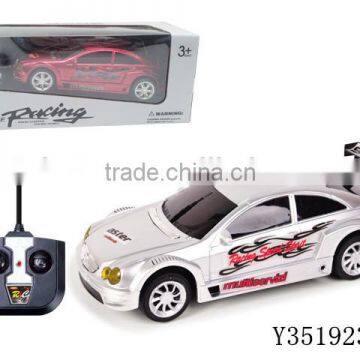 1:24 RC CAR 4 CHANNEL WITH LIGHT Y3519233