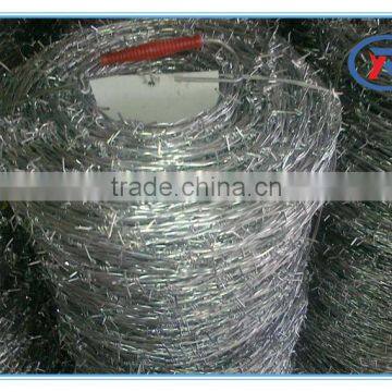 16gauge Galvanized Barbed Wire Fencing Made in China photo-6
