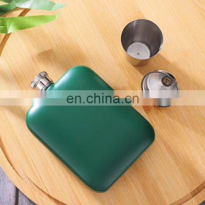 Outdoor Personality Designer Wholesale 6oz Men Portable Stainless Steel Liquor Hip Flasks photo-2