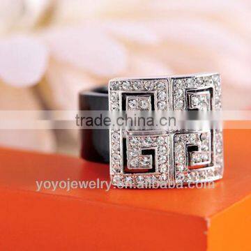 Light Weight Finger Ring for Men Crystal Acrylic Ring Jewelry photo-5